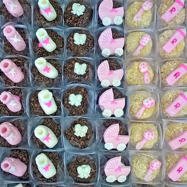 Tortas Artísticas e Doces Decorados - Imagem 29